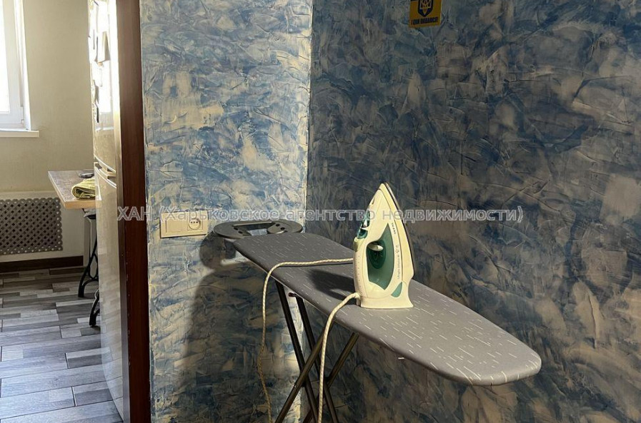 Продам квартиру, Самолетная ул. , 3  ком., 62 м², косметический ремонт 