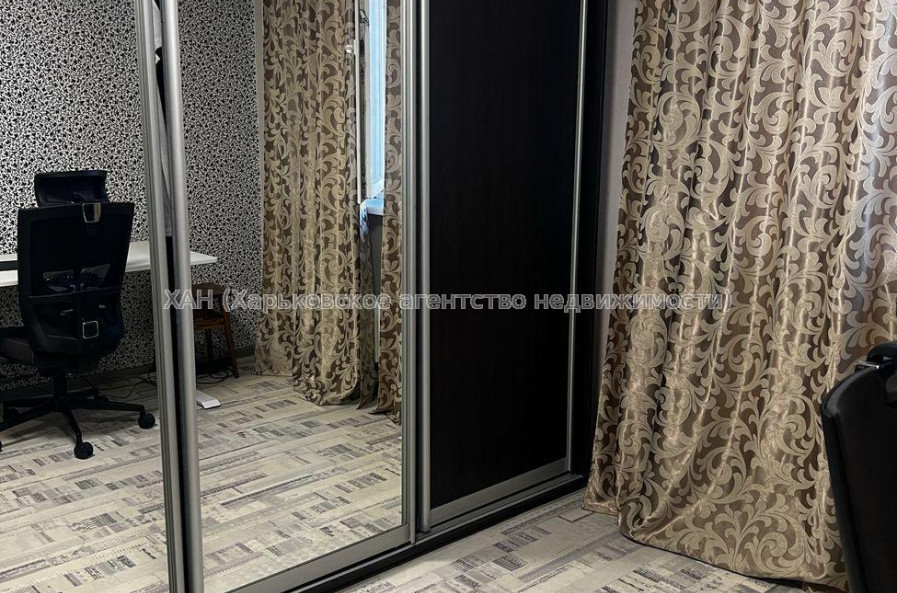 Продам квартиру, Самолетная ул. , 3  ком., 62 м², косметический ремонт 