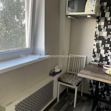 Продам квартиру, Самолетная ул. , 3 кім., 62 м², косметический ремонт 