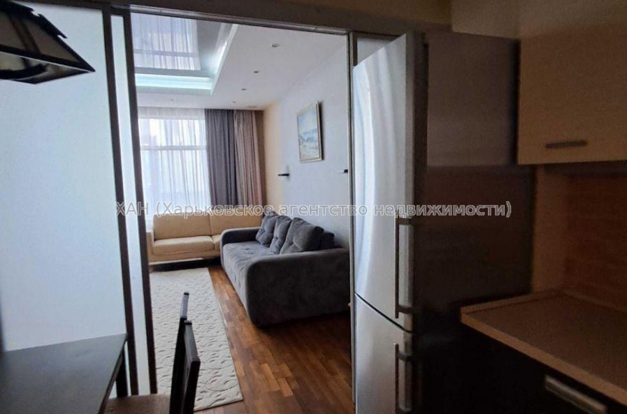 Продам квартиру, Тринклера ул. , 2 кім., 85 м², евроремонт 