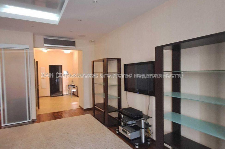 Продам квартиру, Тринклера ул. , 2 кім., 85 м², евроремонт 