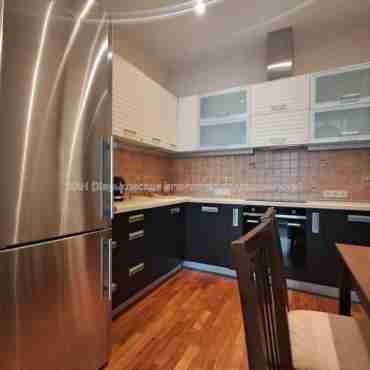 Продам квартиру, Тринклера ул. , 2 кім., 85 м², евроремонт 