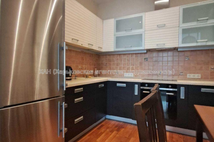 Продам квартиру, Тринклера ул. , 2 кім., 85 м², евроремонт 