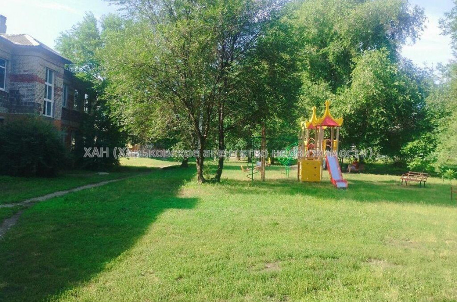Продам квартиру, Коммунальщиков ул. , 1  ком., 22 м², без ремонта 
