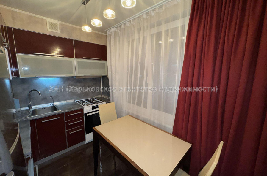 Продам квартиру, Дмитрия Коцюбайло ул. , 2  ком., 45.40 м², евроремонт 