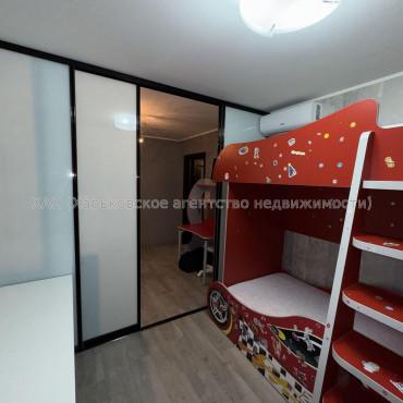 Продам квартиру, Дмитрия Коцюбайло ул. , 2  ком., 45.40 м², евроремонт 