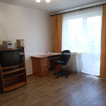 Продам квартиру, Деревянко ул. , 1 кім., 30 м², косметический ремонт 