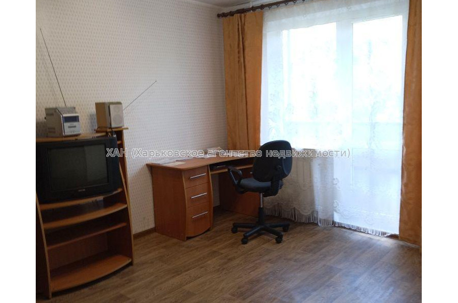 Продам квартиру, Деревянко ул. , 1  ком., 30 м², советский ремонт 