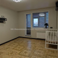 Продам квартиру, Гвардейцев Широнинцев ул. , 1 кім., 38 м², евроремонт 