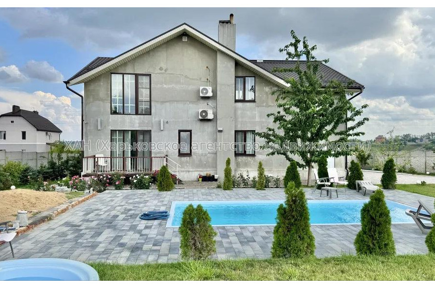 Продам будинок, Заярский пер. , 300 м², 15 соток, капитальный ремонт 