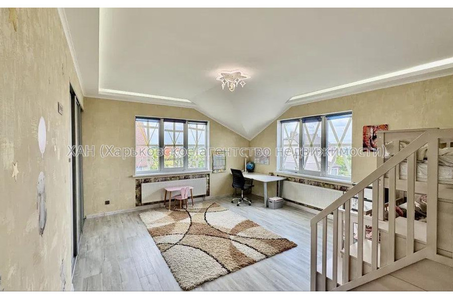 Продам будинок, Заярский пер. , 300 м², 15 соток, капитальный ремонт 