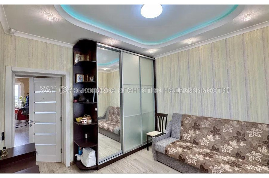 Продам будинок, Заярский пер. , 300 м², 15 соток, капитальный ремонт 