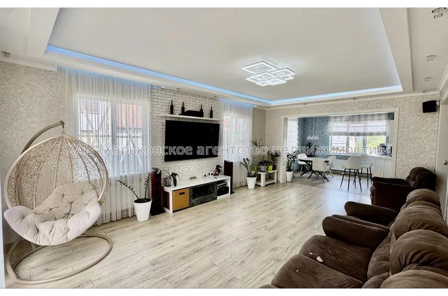 Продам будинок, Заярский пер. , 300 м², 15 соток, капитальный ремонт 