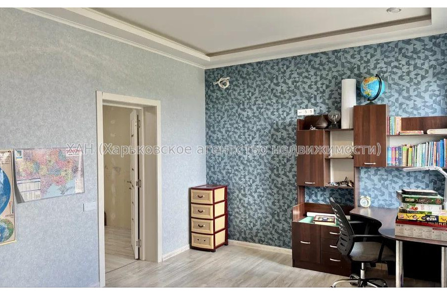Продам будинок, Заярский пер. , 300 м², 15 соток, капитальный ремонт 