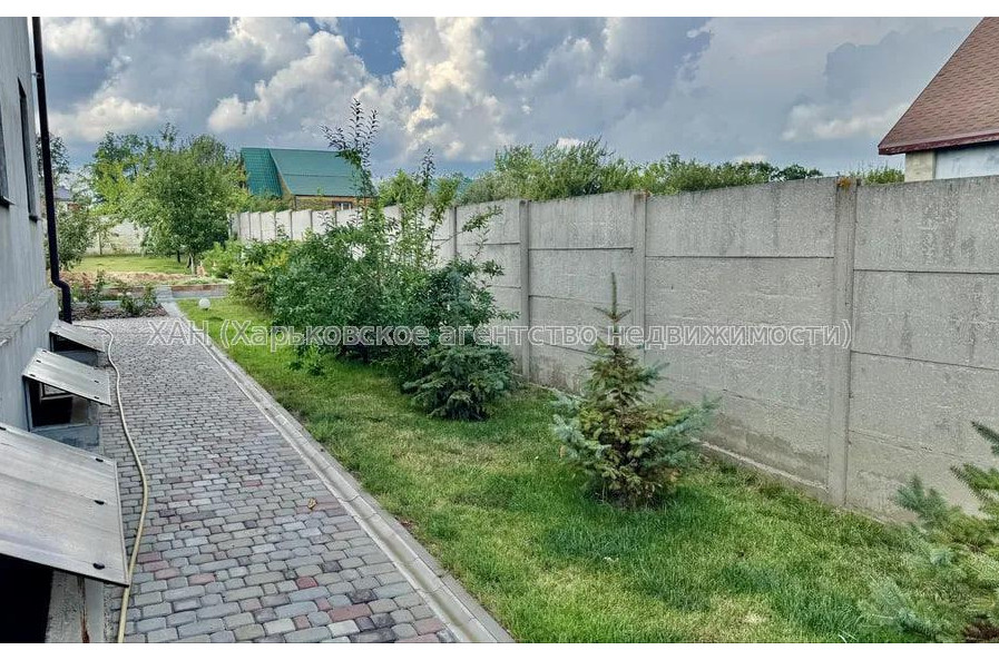 Продам будинок, Заярский пер. , 300 м², 15 соток, капитальный ремонт 