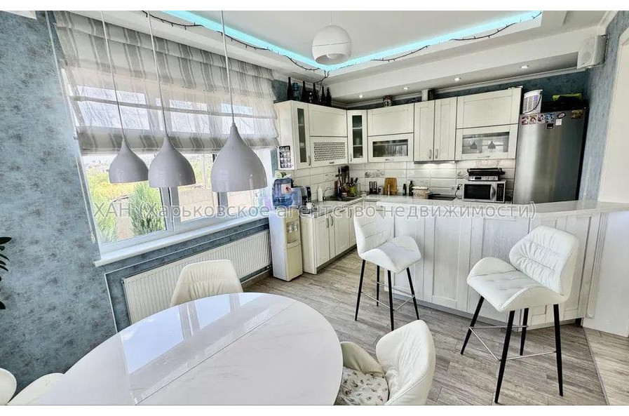 Продам будинок, Заярский пер. , 300 м², 15 соток, капитальный ремонт 