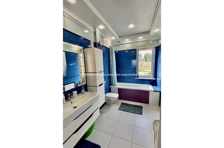 Продам будинок, Заярский пер. , 300 м², 15 соток, капитальный ремонт 