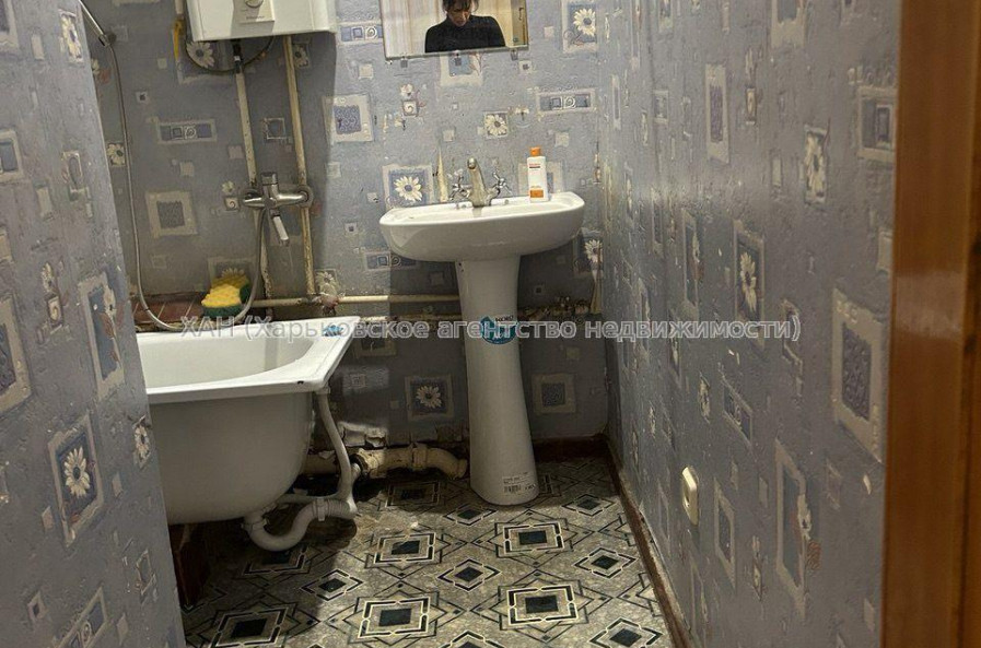 Продам квартиру, Волонтерская ул. , 2 кім., 56 м², советский ремонт 