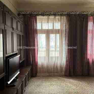 Продам квартиру, Волонтерская ул. , 2 кім., 56 м², советский ремонт 