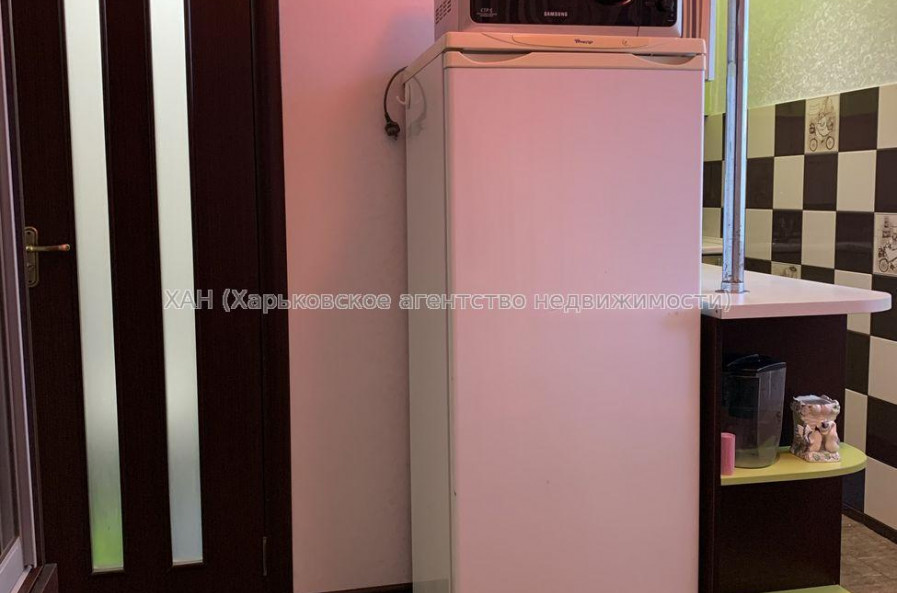 Продам квартиру, Добровольцев ул. , 1 кім., 25 м², косметический ремонт 