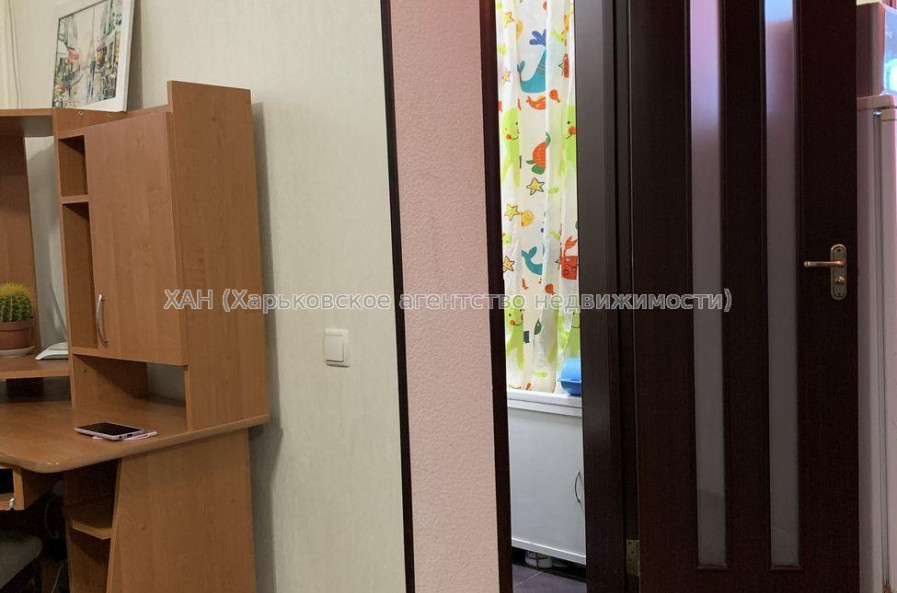 Продам квартиру, Добровольцев ул. , 1 кім., 25 м², косметический ремонт 