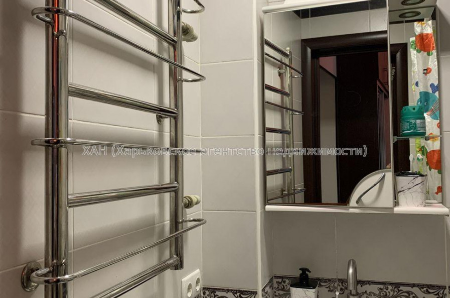 Продам квартиру, Добровольцев ул. , 1 кім., 25 м², косметический ремонт 
