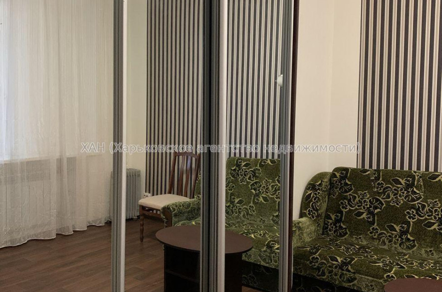 Продам квартиру, Добровольцев ул. , 1 кім., 25 м², косметический ремонт 