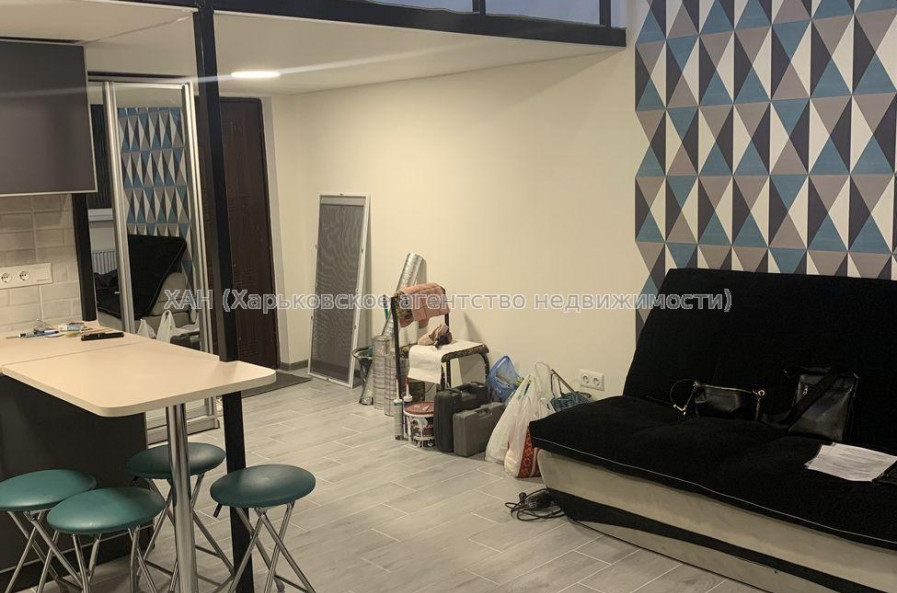 Продам квартиру, Клочковская ул. , 1  ком., 37 м², капитальный ремонт 