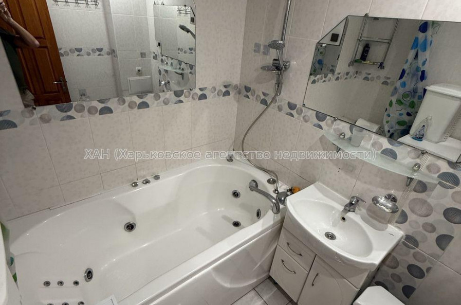 Продам квартиру, Архитекторов ул. , 3  ком., 67 м², капитальный ремонт 