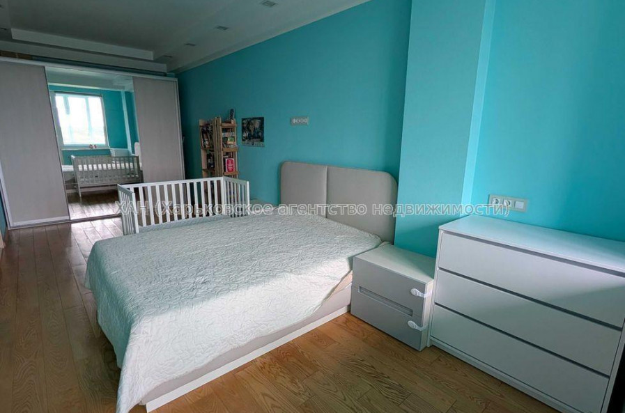 Продам квартиру, Станислава Парталы ул. , 2 кім., 68.40 м², авторский дизайн 