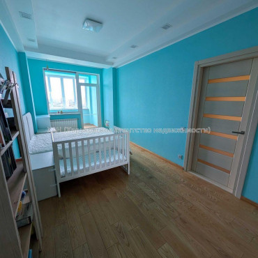 Продам квартиру, Станислава Парталы ул. , 2 кім., 68.40 м², авторский дизайн 