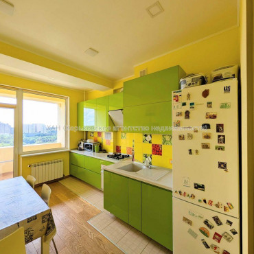 Продам квартиру, Станислава Парталы ул. , 2 кім., 68.40 м², авторский дизайн 