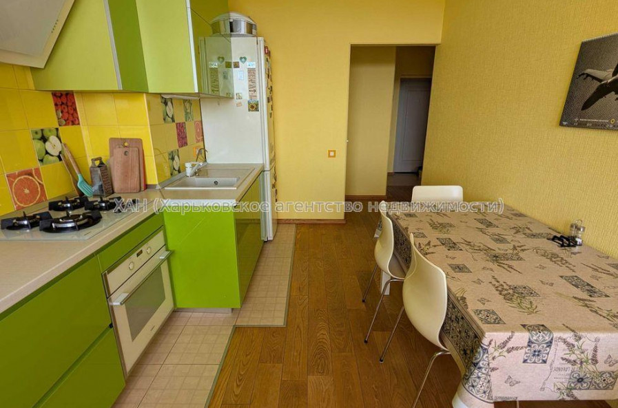 Продам квартиру, Станислава Парталы ул. , 2 кім., 68.40 м², авторский дизайн 