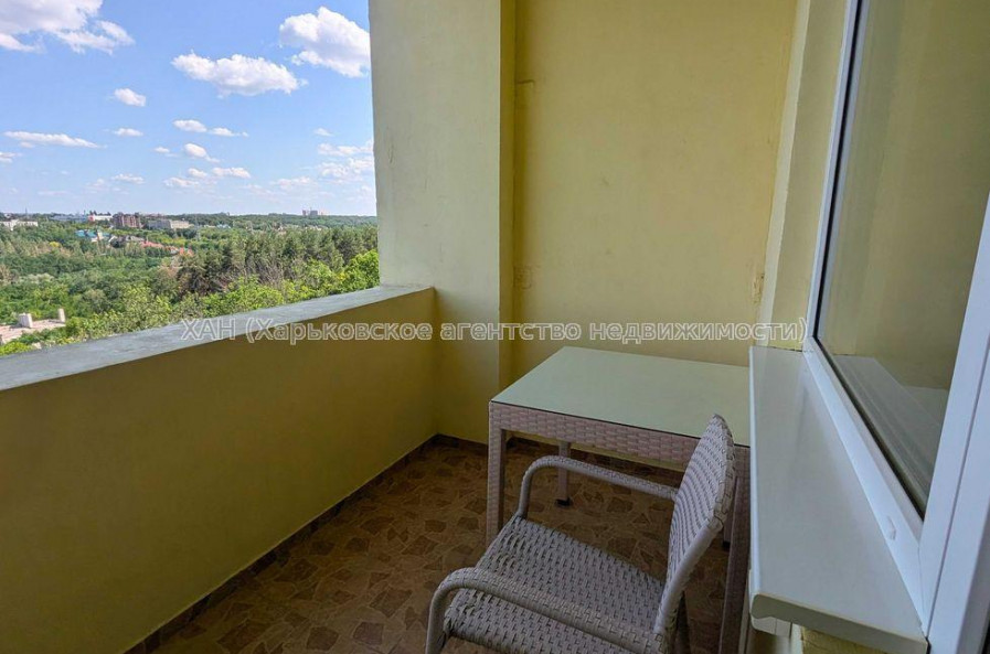 Продам квартиру, Станислава Парталы ул. , 2 кім., 68.40 м², авторский дизайн 