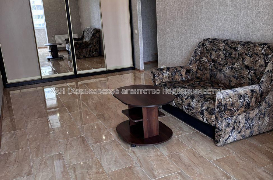 Продам квартиру, Мирная ул. , 1  ком., 42 м², евроремонт 