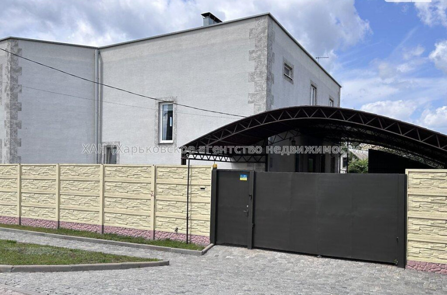 Продам будинок, Афанасьевская ул. , 346 м², 7.30 соток, капитальный ремонт 