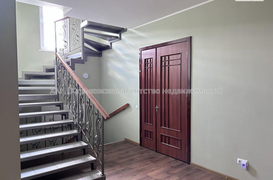 Продам будинок, Афанасьевская ул. , 346 м², 7.30 соток, капитальный ремонт 
