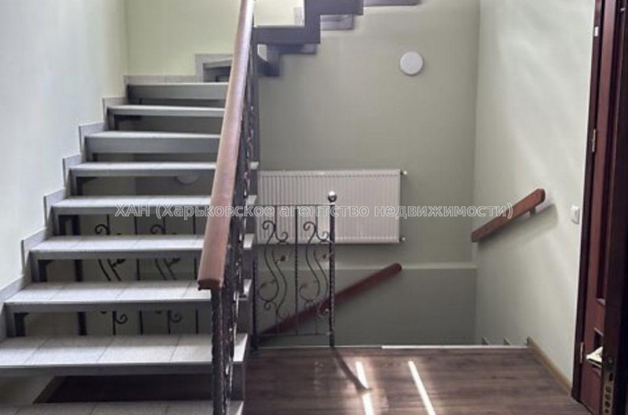 Продам дом, Афанасьевская ул. , 346 м², 7.30 сот., капитальный ремонт 