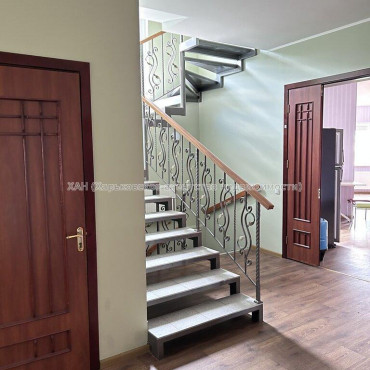 Продам дом, Афанасьевская ул. , 346 м², 7.30 сот., капитальный ремонт 