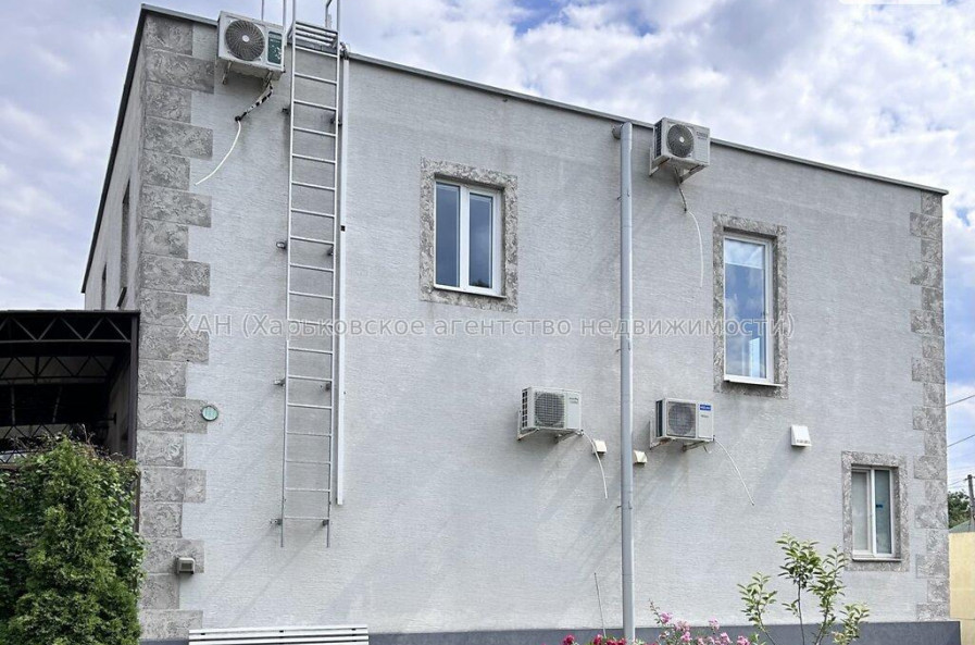 Продам будинок, Афанасьевская ул. , 346 м², 7.30 соток, капитальный ремонт 