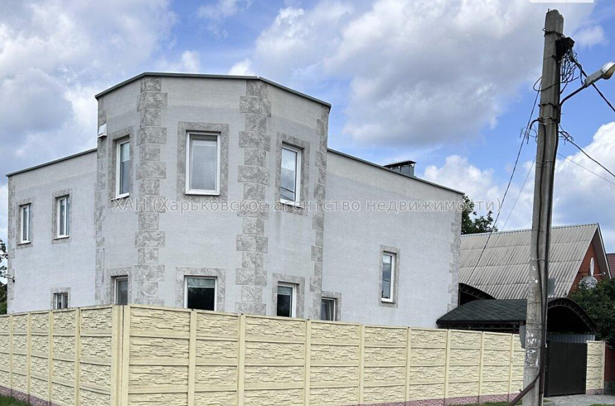 Продам будинок, Афанасьевская ул. , 346 м², 7.30 соток, капитальный ремонт 