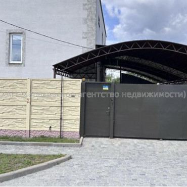 Продам будинок, Афанасьевская ул. , 346 м², 7.30 соток, капитальный ремонт 