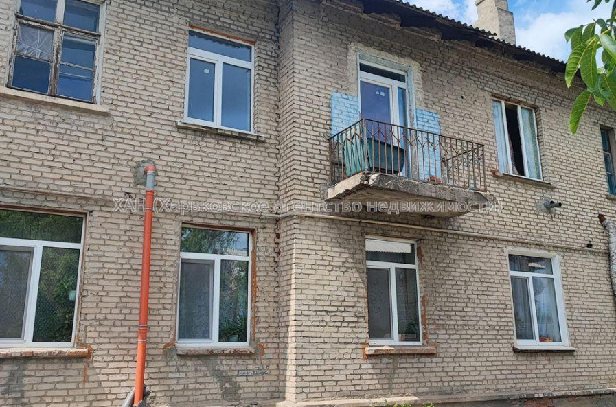 Продам квартиру, Клеверный пер. , 2  ком., 42 м², без ремонта 