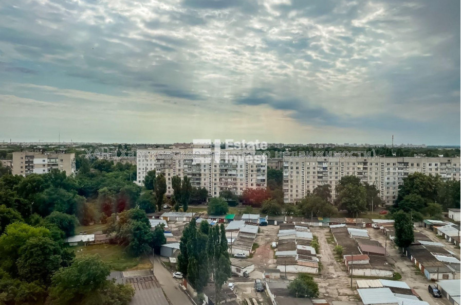 Продам квартиру, Александровский просп. , 2  ком., 51 м², советский ремонт 