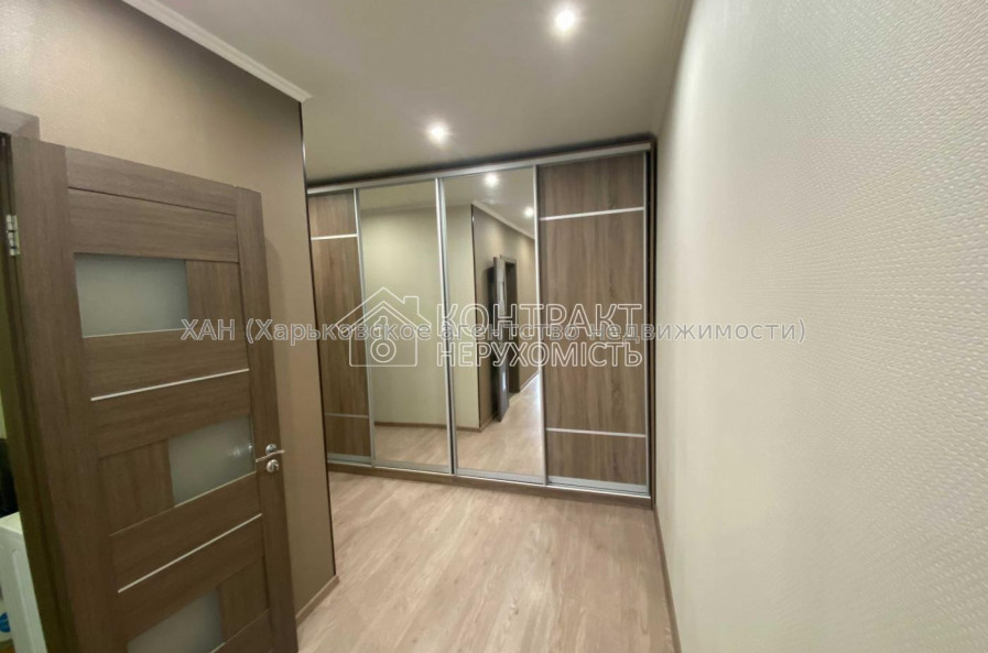 Продам квартиру, Гвардейцев Широнинцев ул. , 2 кім., 68 м², евроремонт 