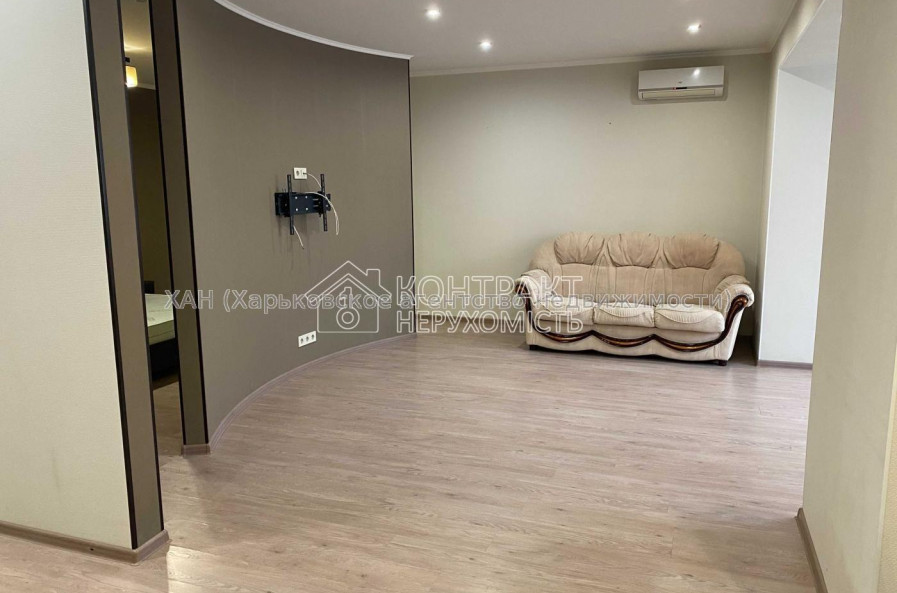 Продам квартиру, Гвардейцев Широнинцев ул. , 2 кім., 68 м², евроремонт 