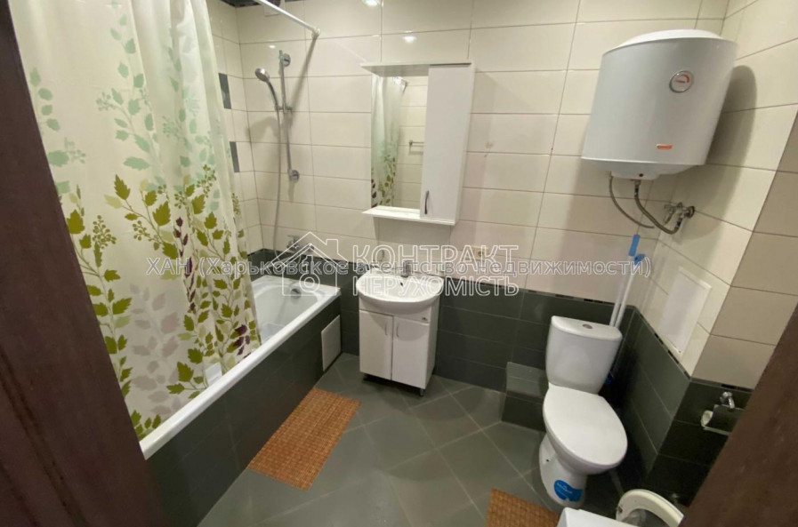 Продам квартиру, Гвардейцев Широнинцев ул. , 2 кім., 68 м², евроремонт 