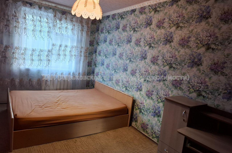 Здам квартиру, Непокоренных ул. , 2 кім., 45 м², косметический ремонт 