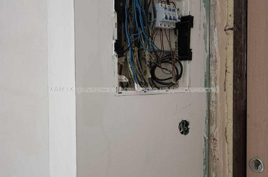 Продам квартиру, Бучмы ул. , 2 кім., 48.40 м², без отделочных работ 