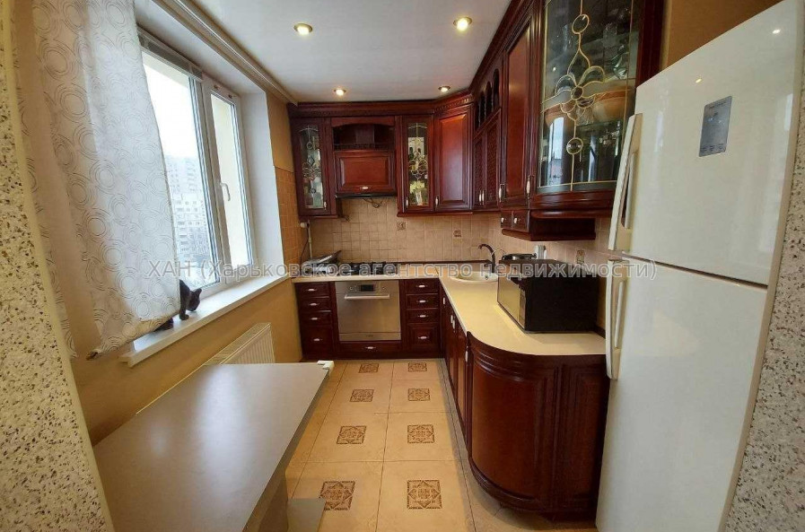 Продам квартиру, Соборности Украины ул. , 3  ком., 66 м², авторский дизайн 